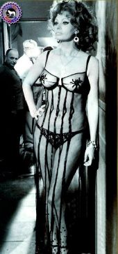 Nahá Sophia Loren. Fotka - 18